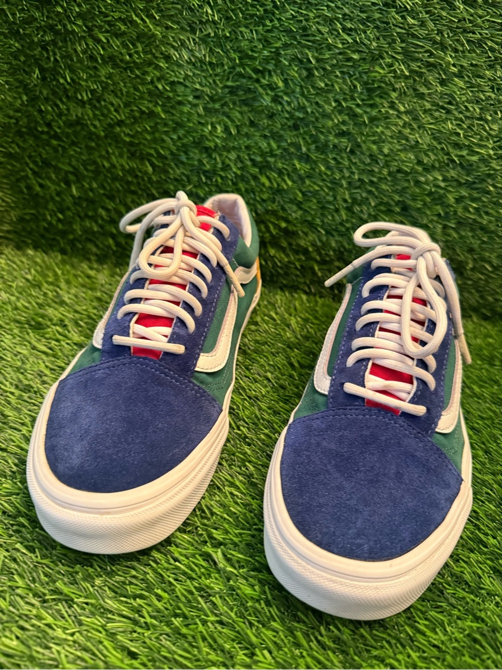 Vans unisex Yacht Club Suede & Canvas Skate Sneakers in Blue,Green m 8. W9.5